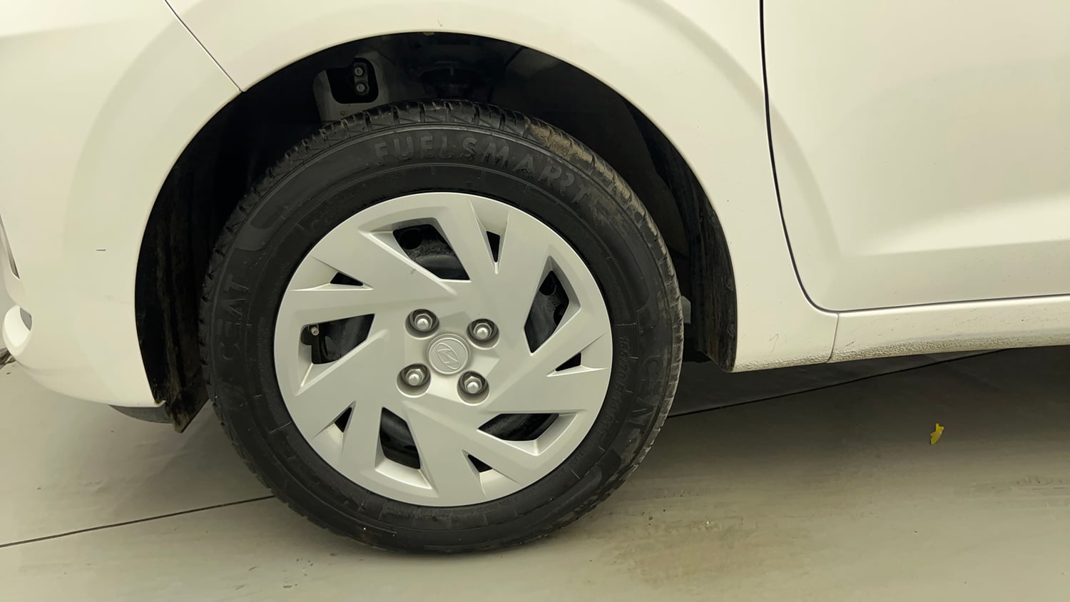 Used 2025 Hyundai Grand i10 Nios Magna 1.2 Kappa Petrol Manual tyres LEFT FRONT TYRE RIM VIEW
