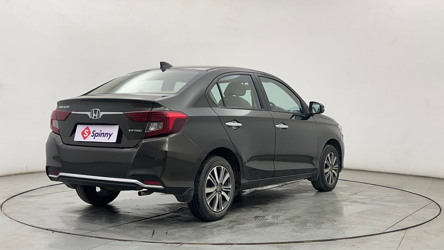 Used 2023 Honda Amaze VX 1.2 Petrol CVT Petrol Automatic exterior RIGHT REAR CORNER VIEW