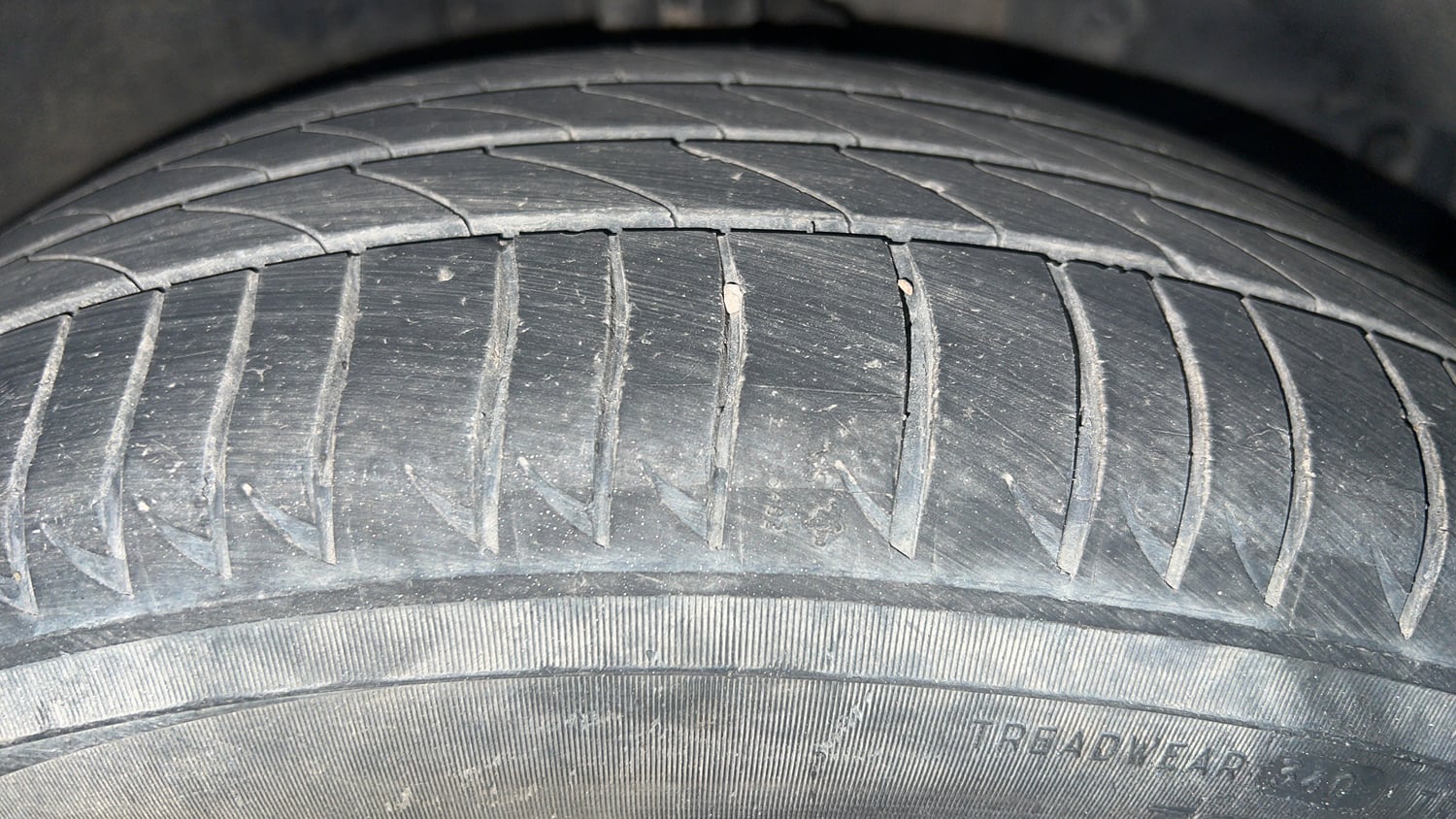 Used 2016 Honda BR-V S Petrol Petrol Manual tyres RIGHT FRONT TYRE TREAD VIEW