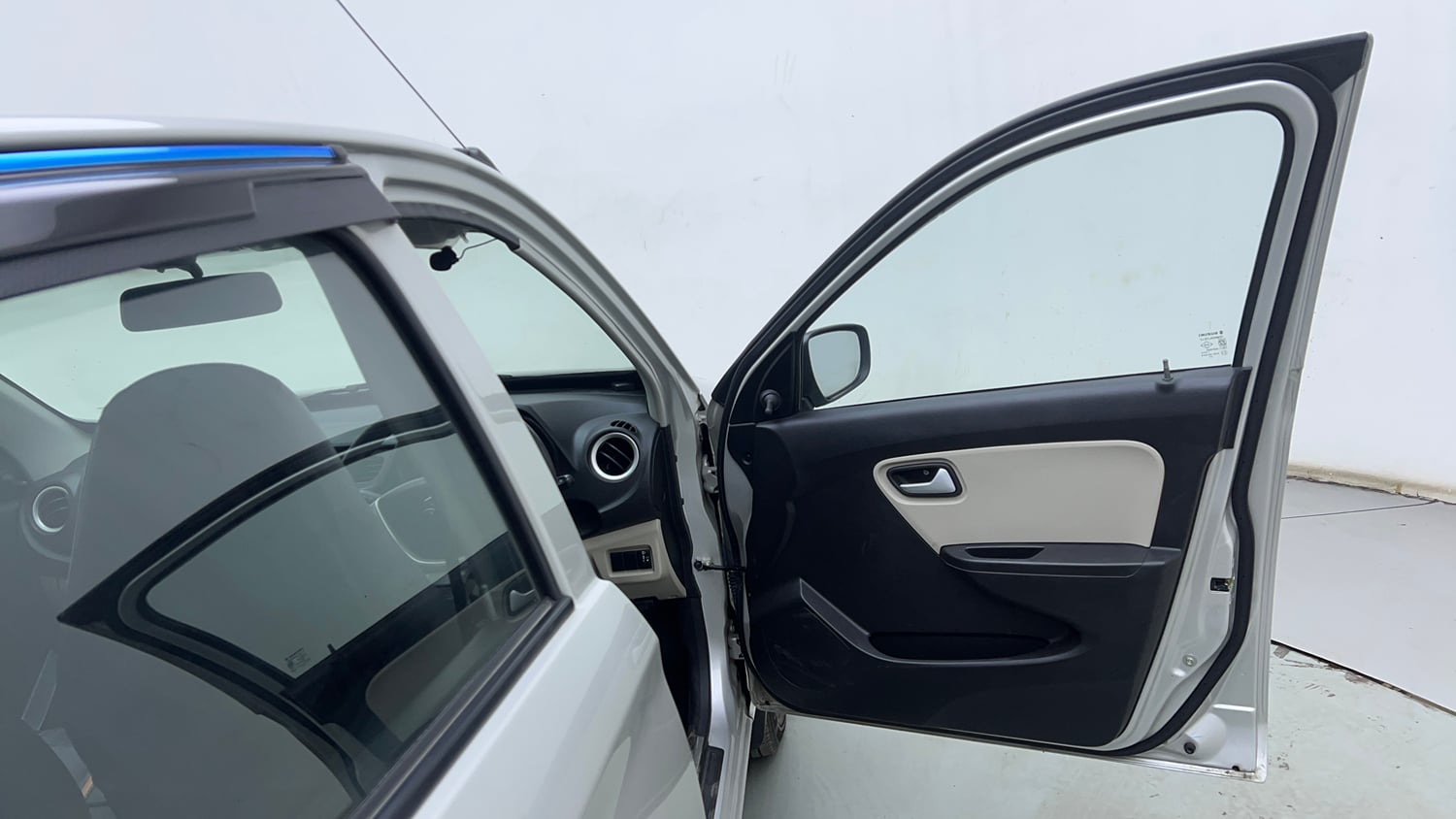 Used 2022 Maruti Suzuki Alto 800 VXi Petrol Manual interior RIGHT FRONT DOOR OPEN VIEW