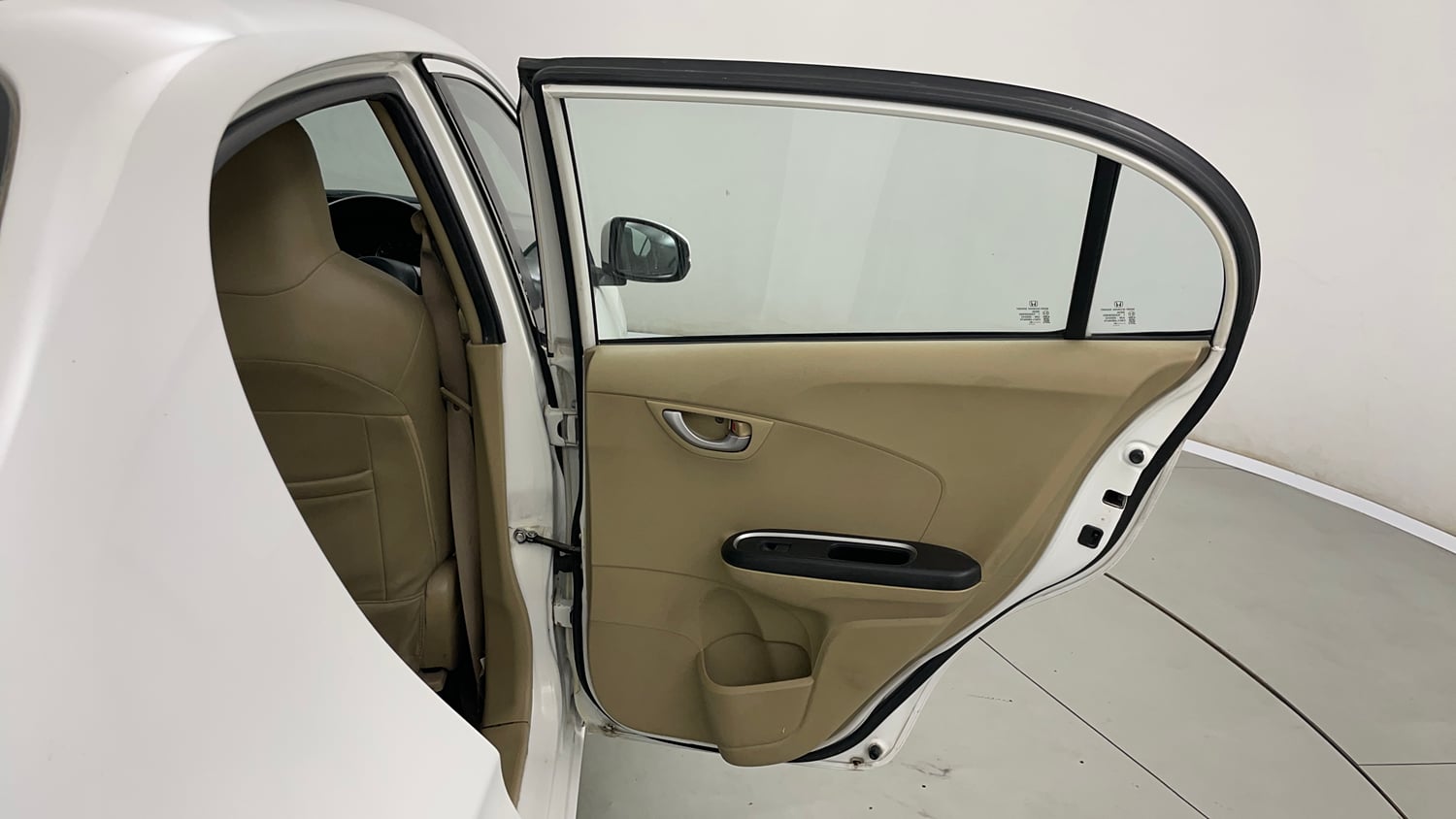 Used 2017 Honda Amaze 1.2 SX i-VTEC Petrol Manual interior RIGHT REAR DOOR OPEN VIEW