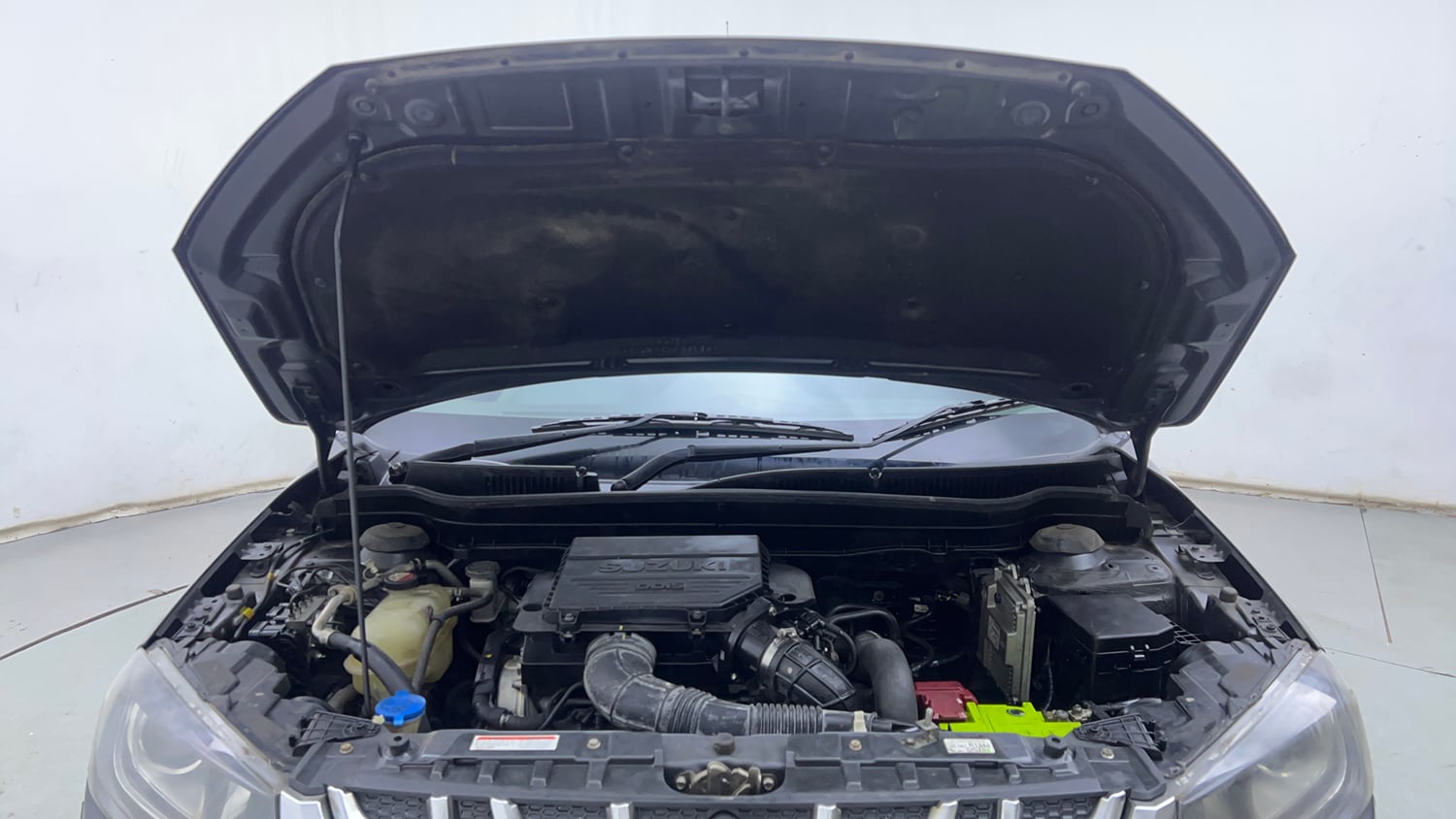 Used 2018 Maruti Suzuki Vitara Brezza [2016-2020] ZDi Plus Diesel Manual engine ENGINE & BONNET OPEN FRONT VIEW