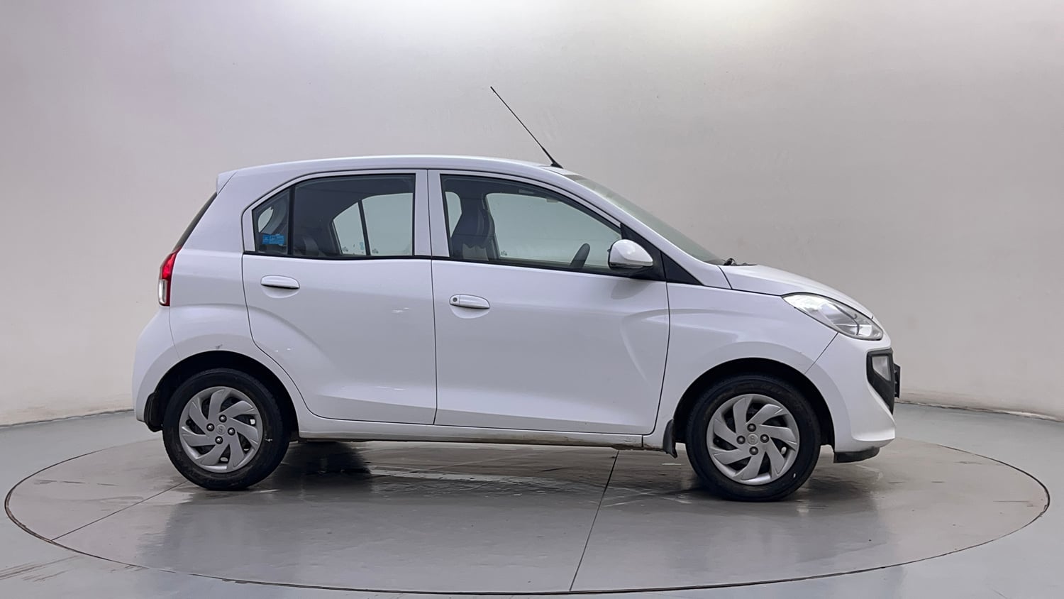 Used 2022 Hyundai Santro Sportz Petrol Manual exterior RIGHT SIDE VIEW