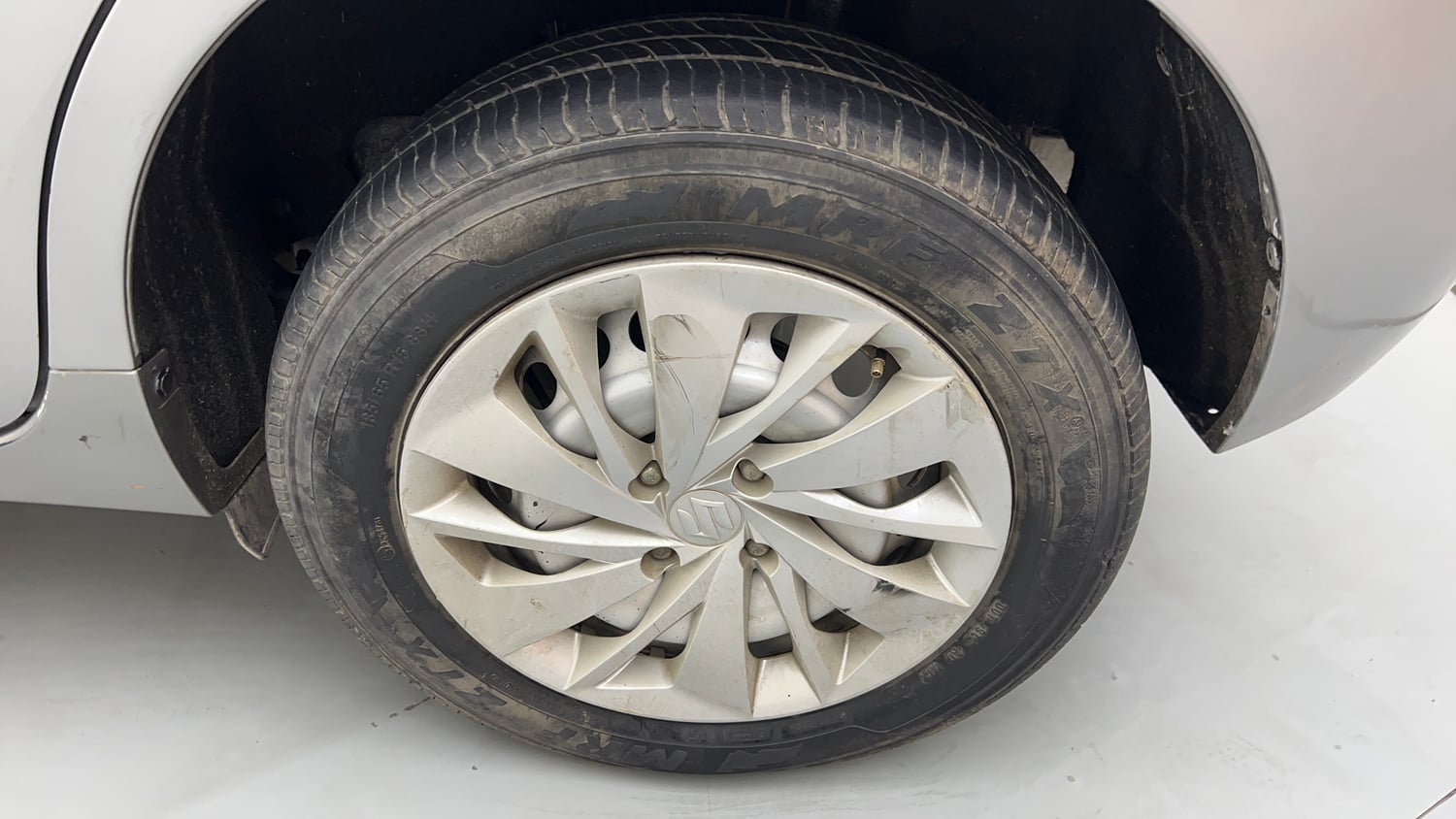 Used 2021 Maruti Suzuki Baleno Sigma Petrol Manual tyres LEFT REAR TYRE RIM VIEW