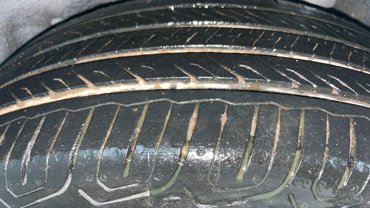 Used 2019 Ford EcoSport Titanium 1.5L TDCi Diesel Manual tyres LEFT REAR TYRE TREAD VIEW