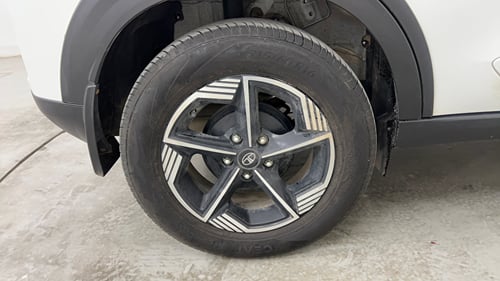 Used 2026 Tata Nexon Creative 1.2 iCNG 6MT Cng Manual tyres RIGHT REAR TYRE RIM VIEW