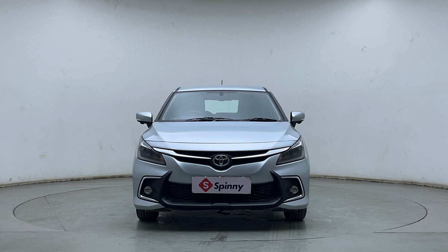 Used 2024 Toyota Glanza V Petrol Manual exterior FRONT VIEW