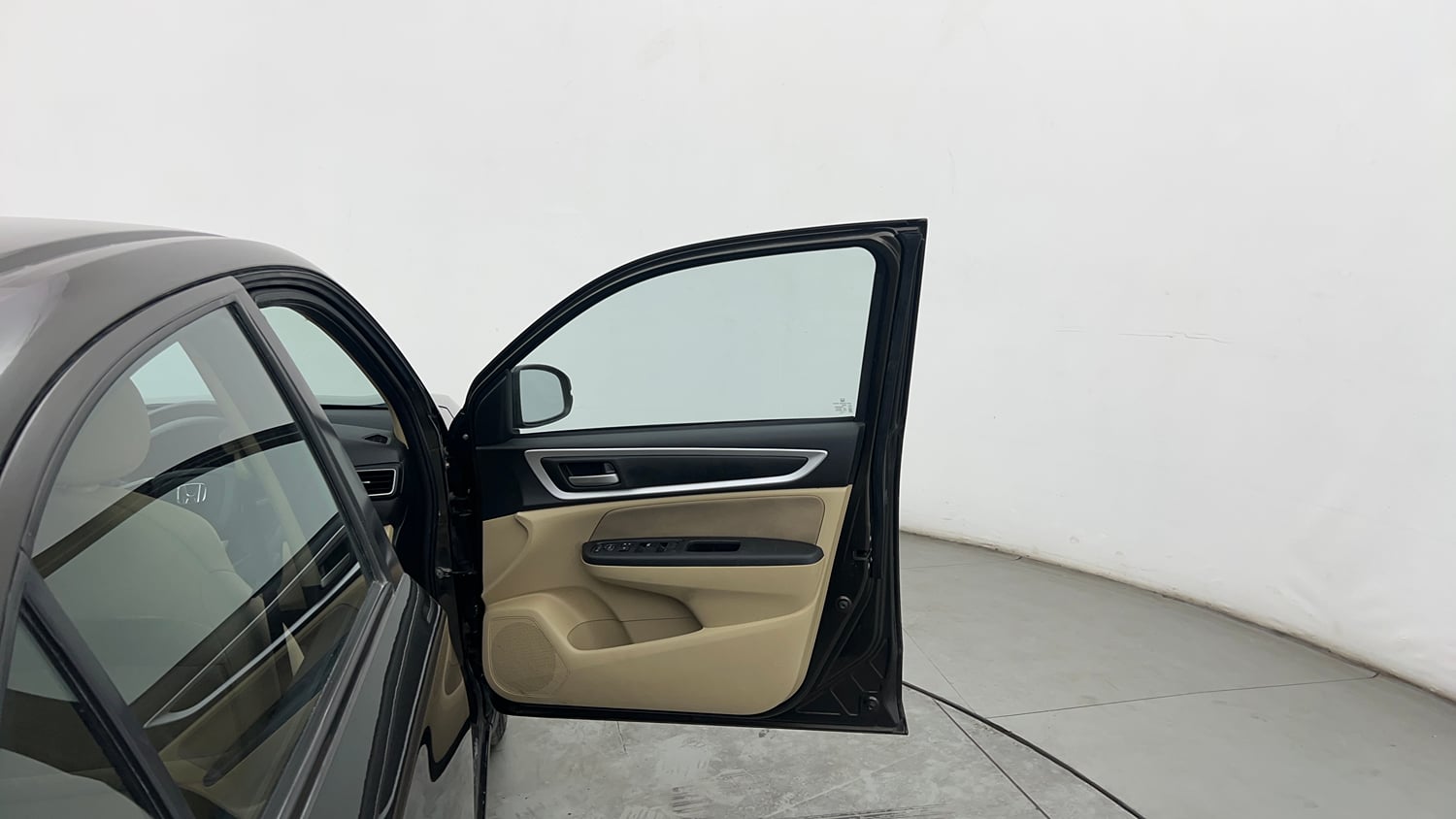 Used 2023 Honda Amaze VX 1.2 Petrol CVT Petrol Automatic interior RIGHT FRONT DOOR OPEN VIEW