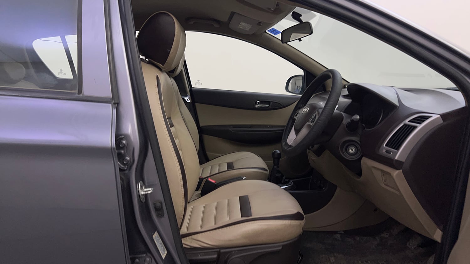 Used 2012 Hyundai i20 Asta 1.2 Petrol Manual interior RIGHT SIDE FRONT DOOR CABIN VIEW