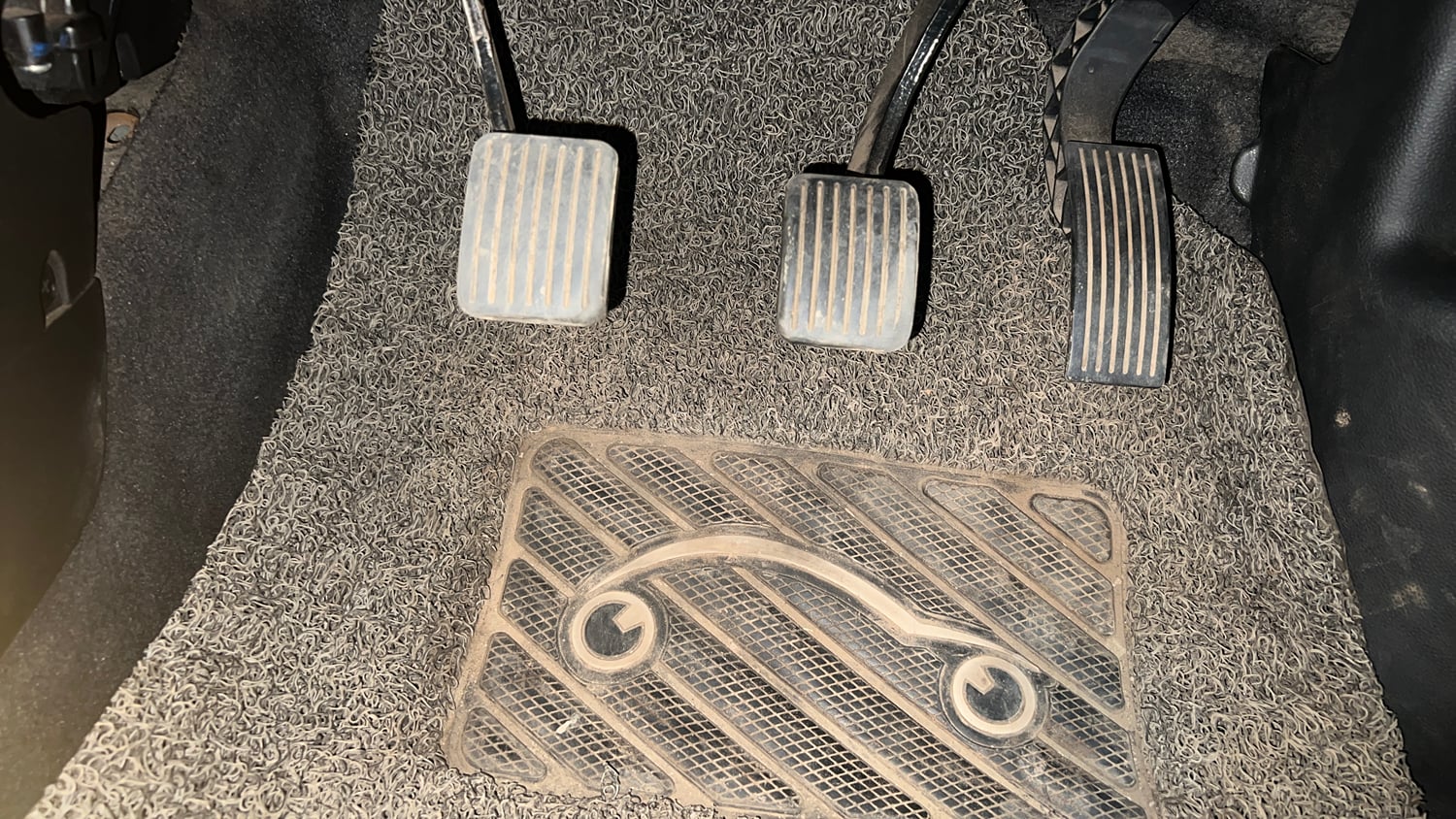 Used 2017 Hyundai Grand i10 Sportz 1.2 Kappa VTVT Petrol Manual interior PEDALS VIEW