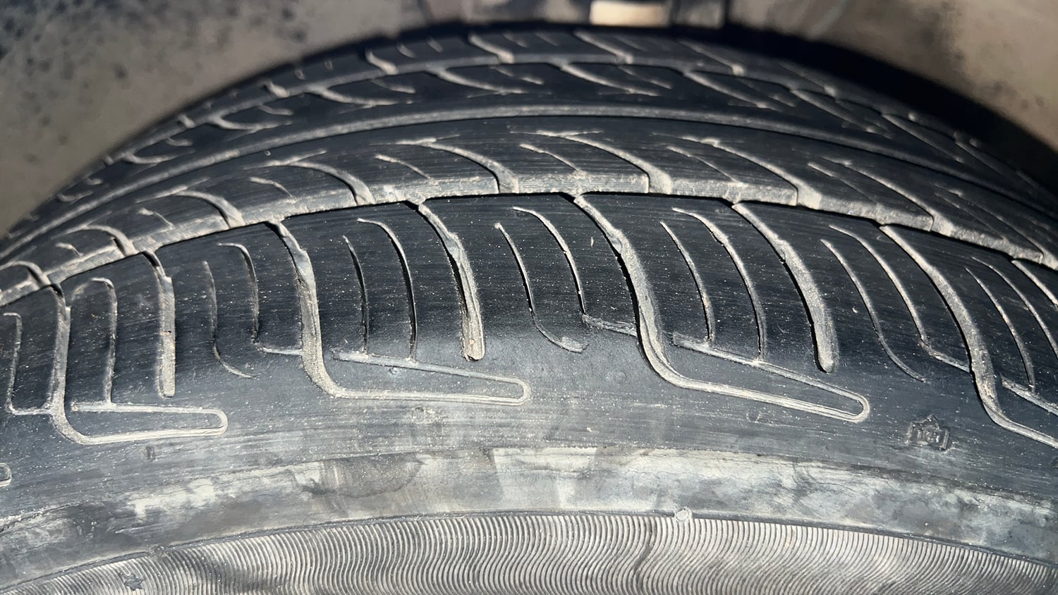 Used 2020 Skoda Rapid Active 1.0 TSI MT Petrol Manual tyres LEFT FRONT TYRE TREAD VIEW
