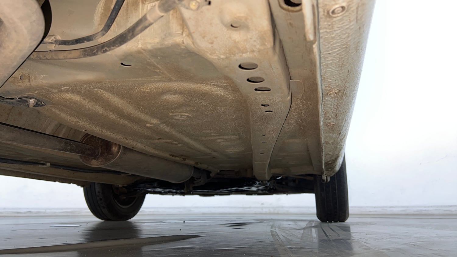 Used 2024 Maruti Suzuki Ignis Sigma 1.2 MT Petrol Manual extra REAR RIGHT UNDERBODY VIEW