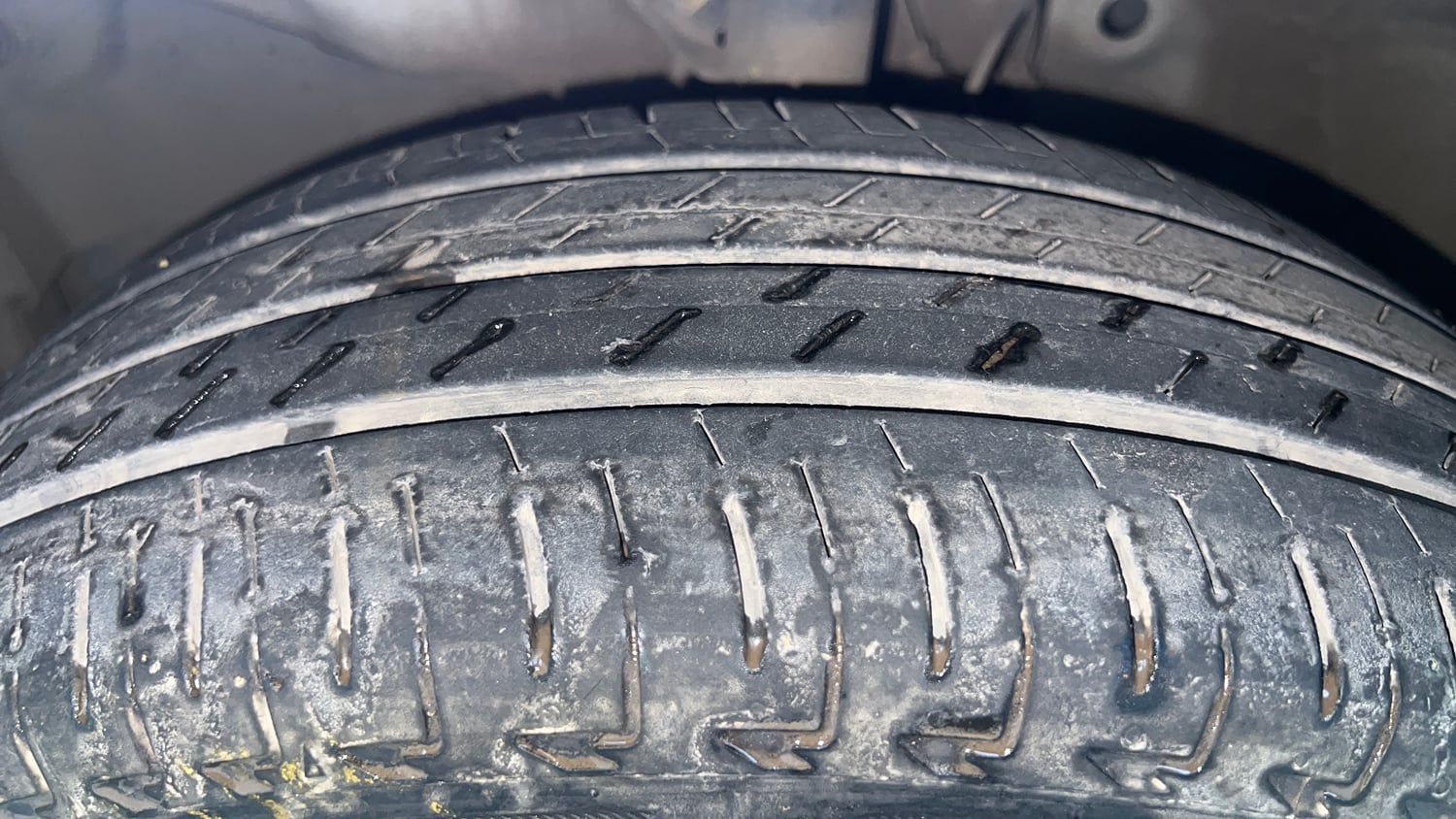 Used 2024 Honda Amaze S 1.2 Petrol CVT Petrol Automatic tyres LEFT FRONT TYRE TREAD VIEW