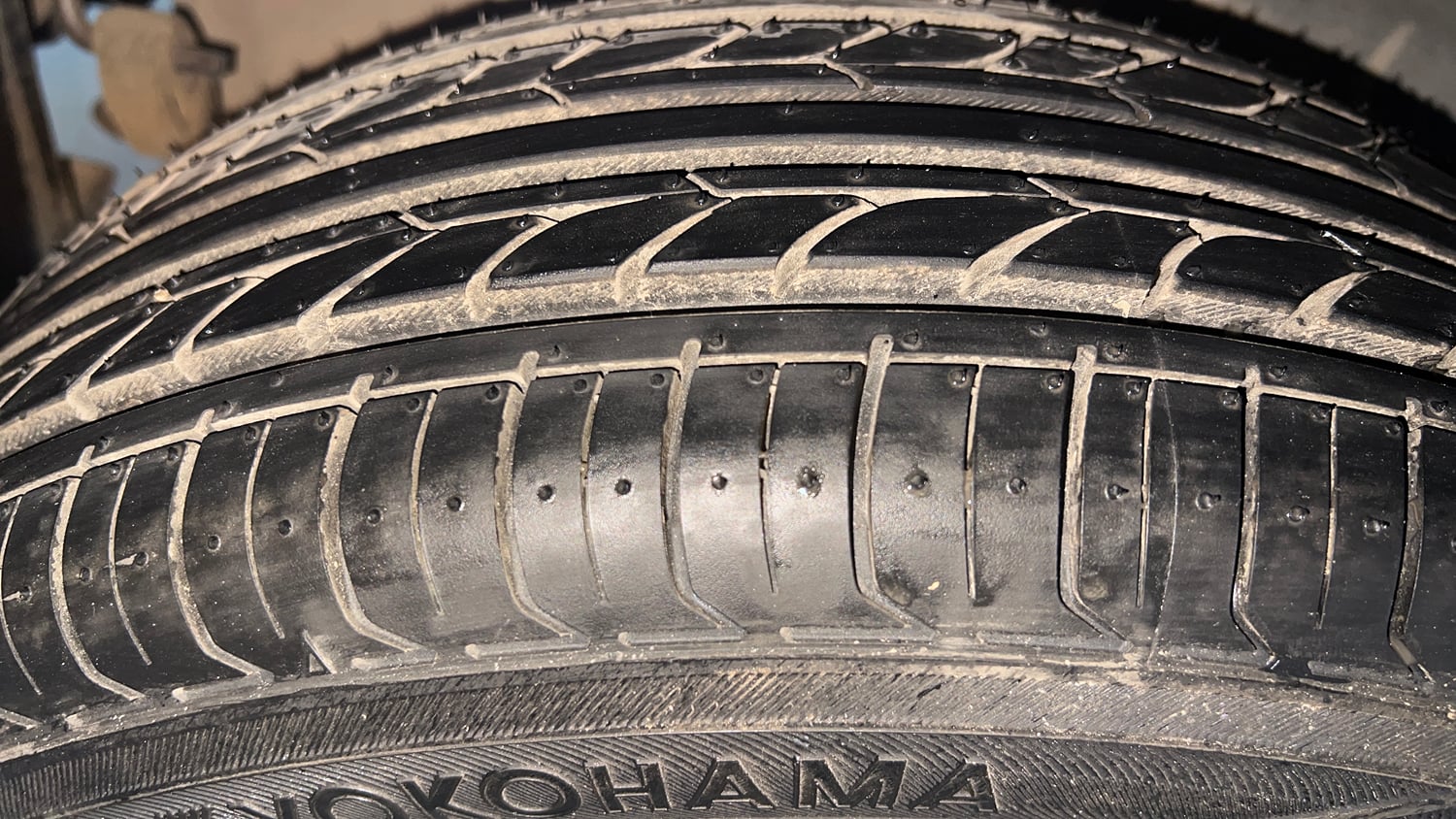 Used 2018 Tata Tiago Revotron XTA Petrol Automatic tyres RIGHT REAR TYRE TREAD VIEW