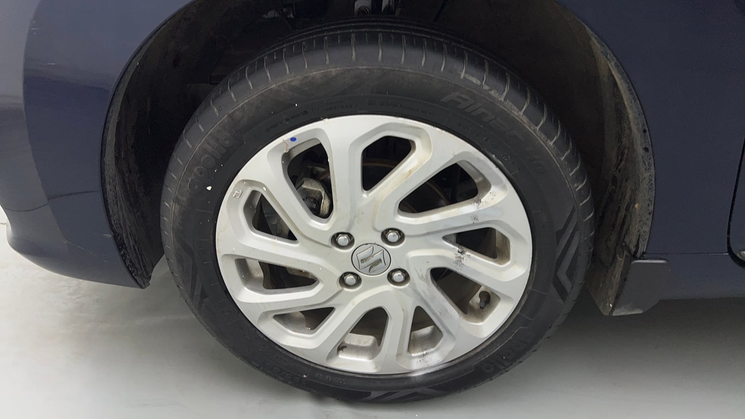 Used 2024 Maruti Suzuki Baleno Zeta MT Petrol Manual tyres LEFT FRONT TYRE RIM VIEW