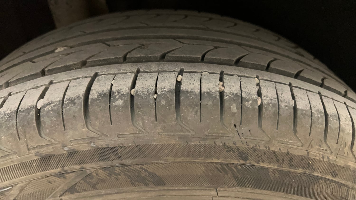 Used 2019 Maruti Suzuki Vitara Brezza [2016-2020] ZDi Plus Diesel Manual tyres RIGHT REAR TYRE TREAD VIEW