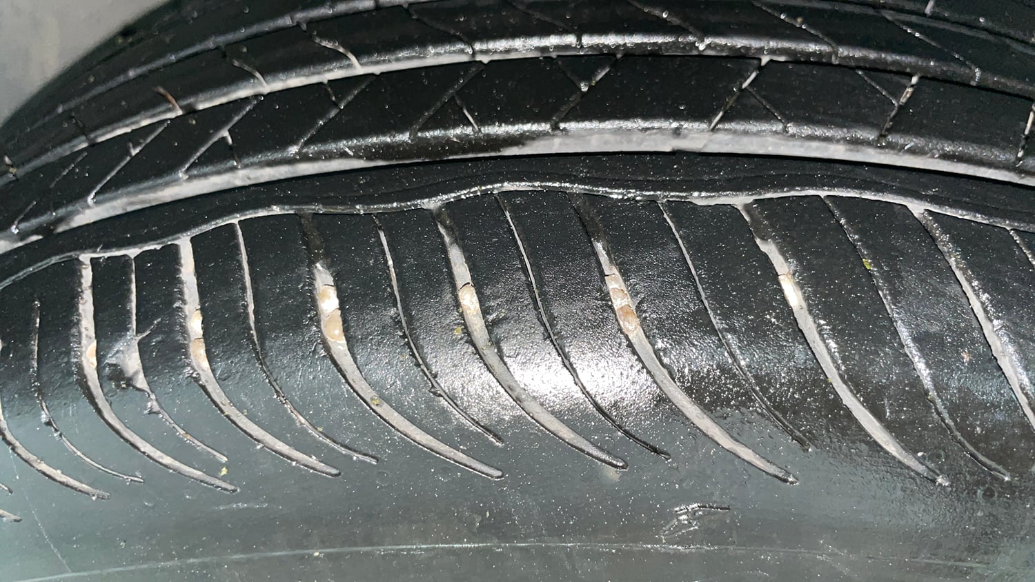 Used 2019 Ford EcoSport Titanium 1.5L TDCi Diesel Manual tyres LEFT FRONT TYRE TREAD VIEW