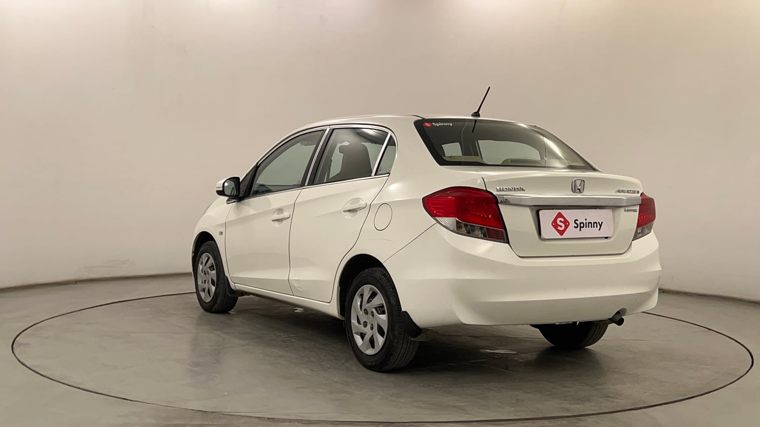 Used 2016 Honda Amaze 1.5 S i-DTEC Diesel Manual exterior LEFT REAR CORNER VIEW