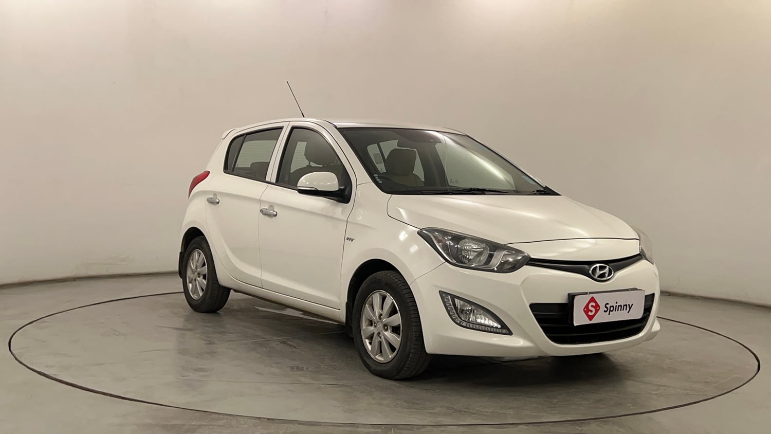Used 2013 Hyundai i20 Asta 1.2 Petrol Manual exterior RIGHT FRONT CORNER VIEW
