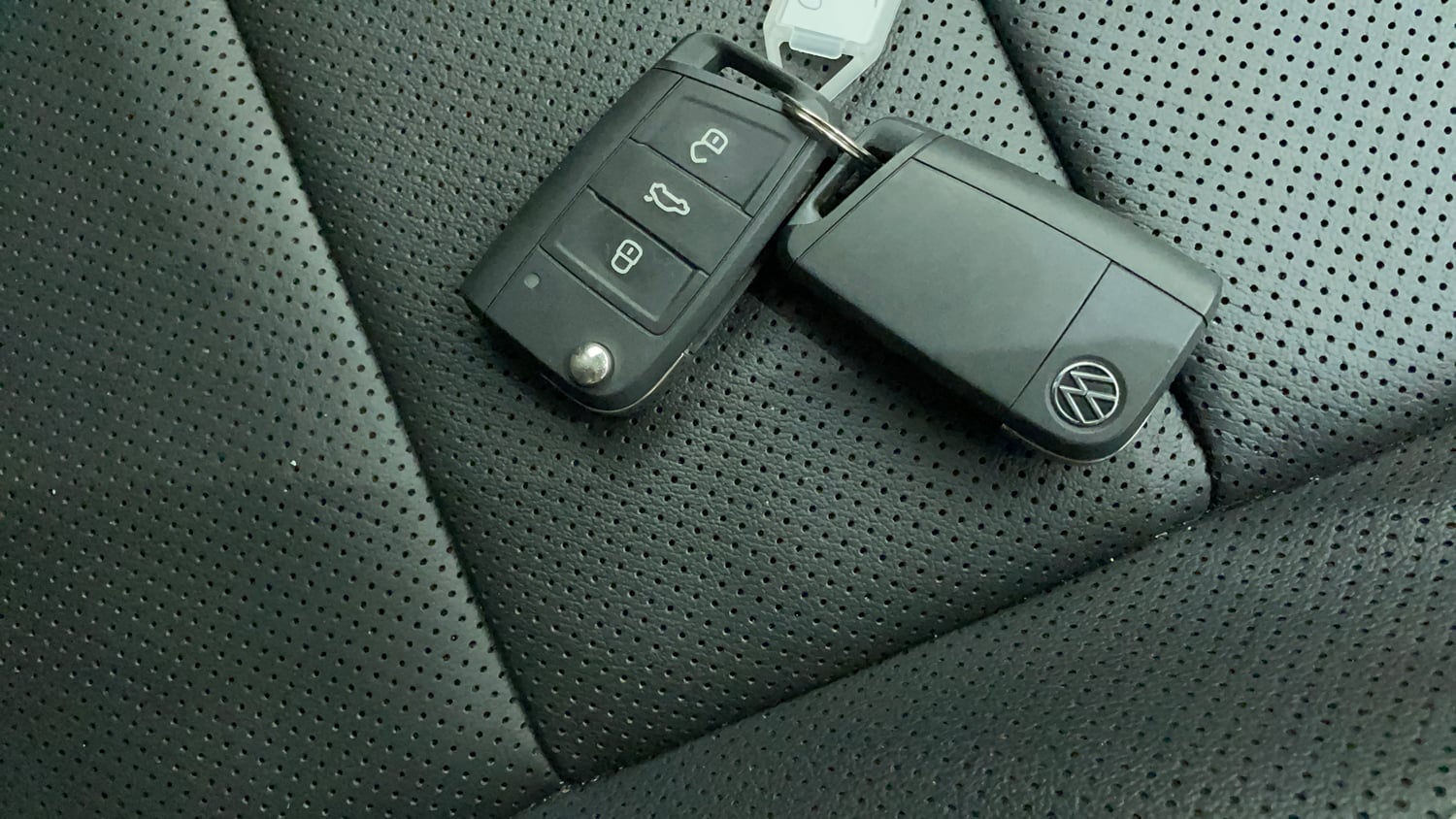 Used 2022 Volkswagen Taigun Topline 1.0 TSI MT Petrol Manual extra CAR KEY VIEW