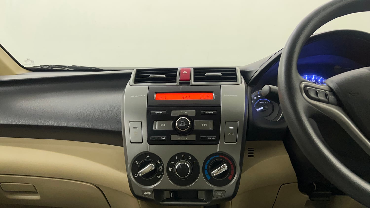 Used 2012 Honda City 1.5 V MT Petrol Manual interior MUSIC SYSTEM & AC CONTROL VIEW