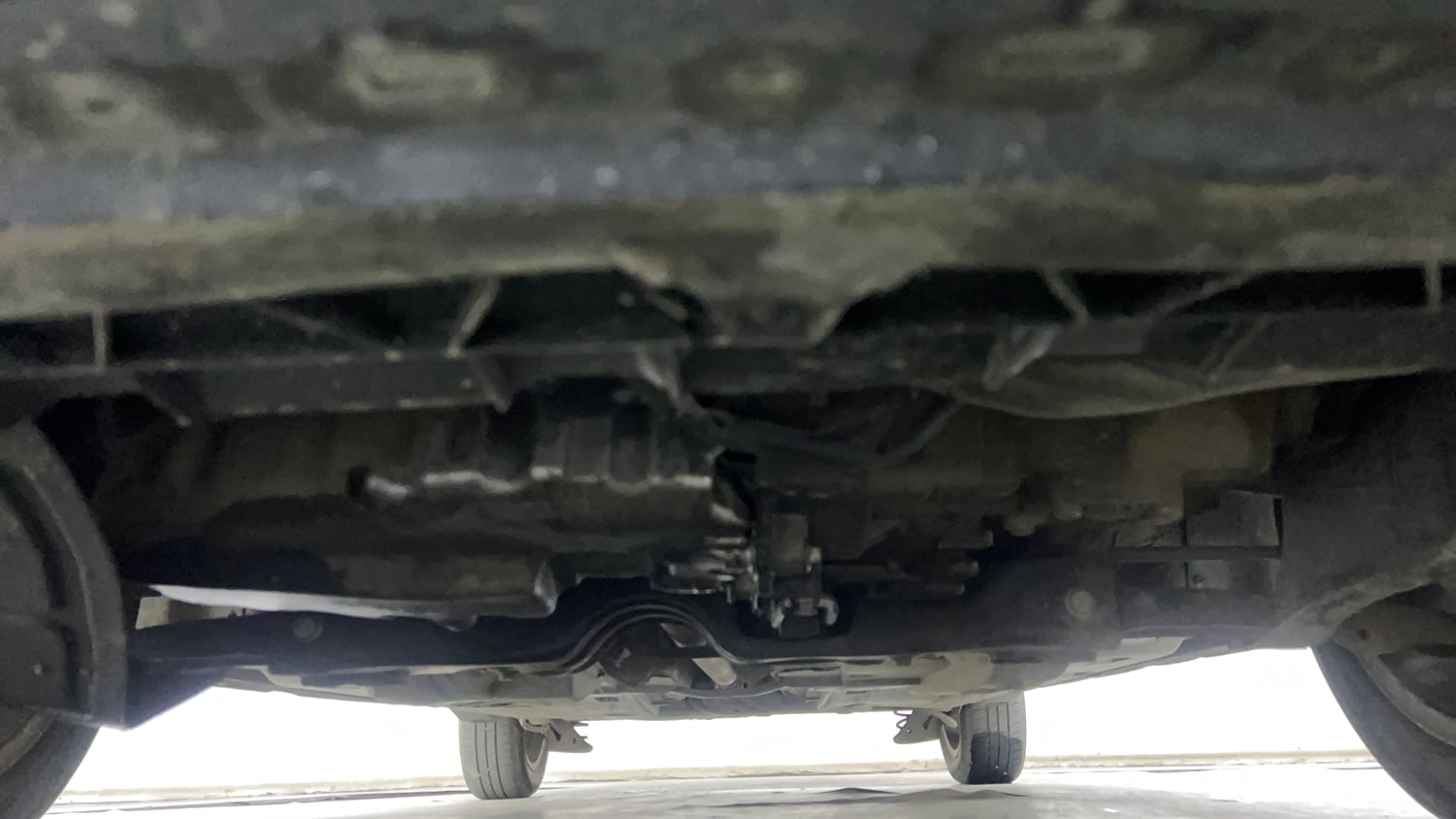 Used 2015 Volkswagen Vento Highline Diesel Diesel Manual extra FRONT LEFT UNDERBODY VIEW