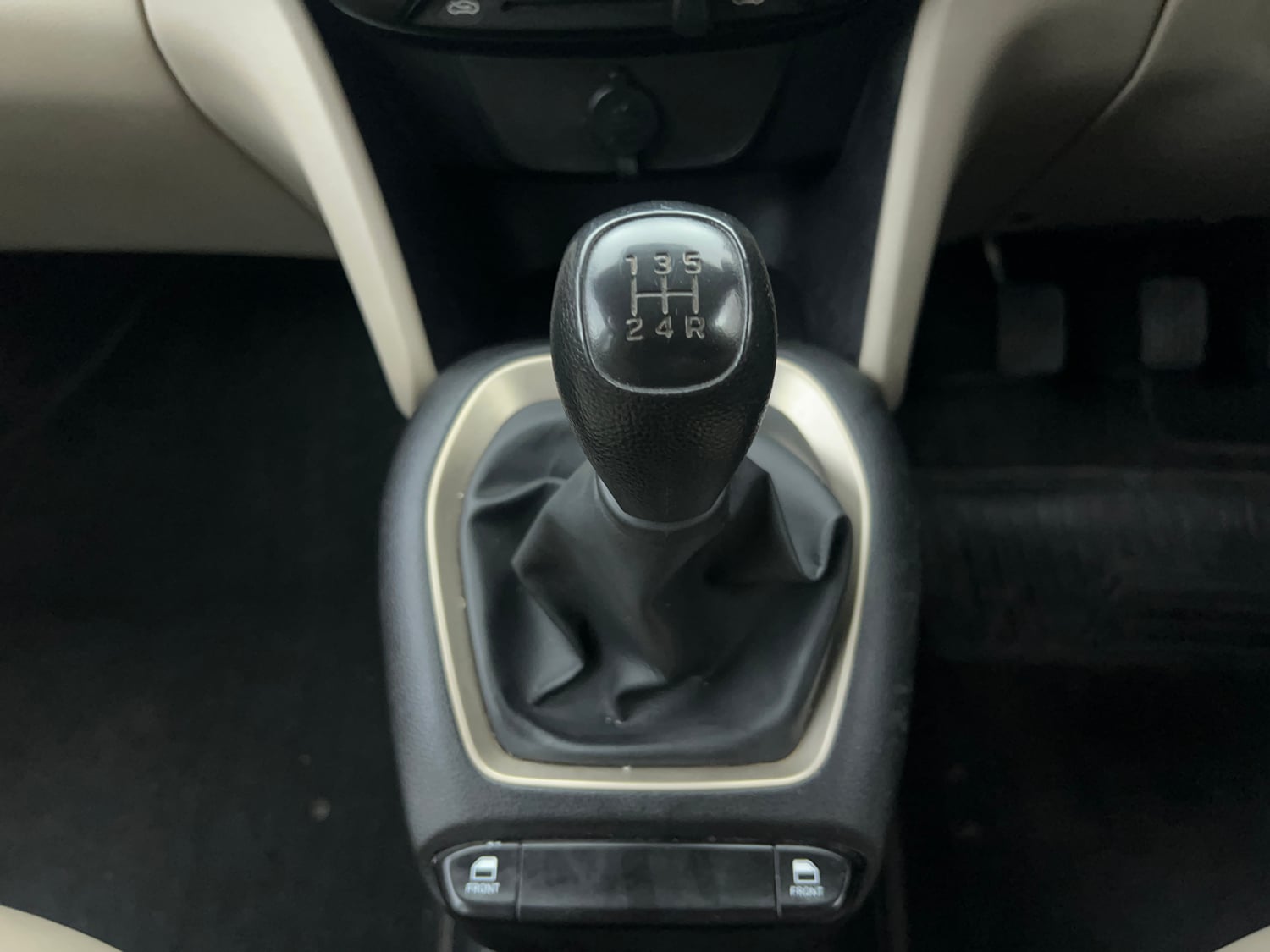 Used 2019 Hyundai Santro Era Executive Petrol Manual interior GEAR  KNOB VIEW