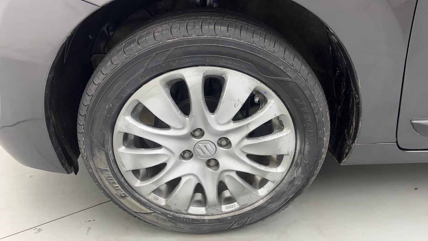 Used 2016 Maruti Suzuki Baleno Zeta 1.2 AT Petrol Automatic tyres LEFT FRONT TYRE RIM VIEW