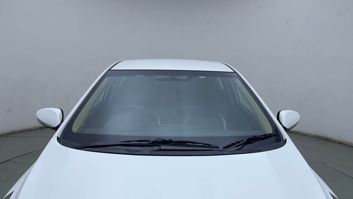 Used 2015 Hyundai Verna Fluidic 1.6 VTVT SX Petrol Manual exterior FRONT WINDSHIELD VIEW