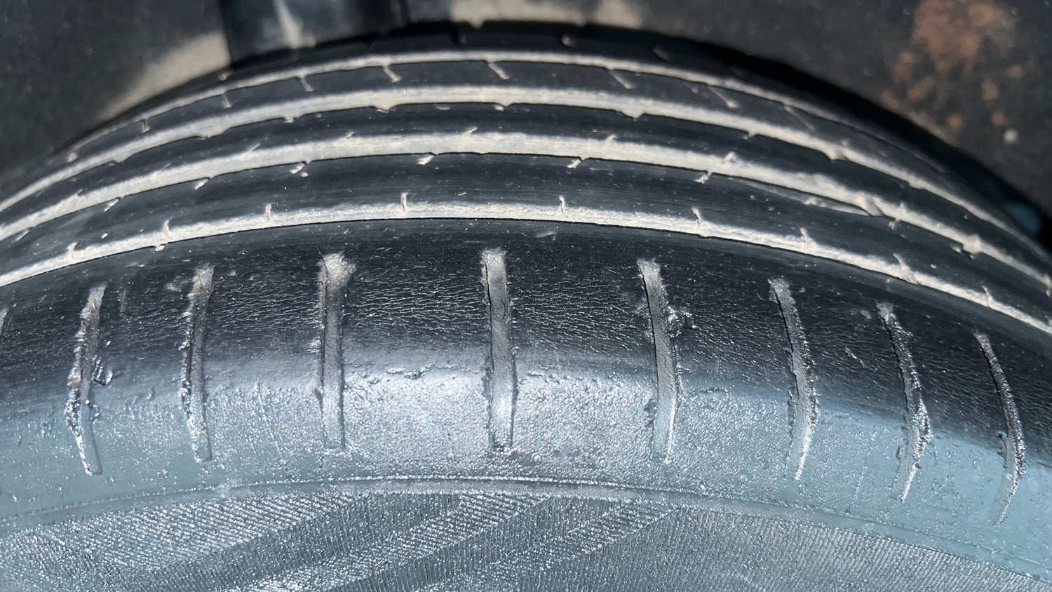 Used 2019 Maruti Suzuki Baleno Zeta Automatic Petrol Automatic tyres RIGHT REAR TYRE TREAD VIEW