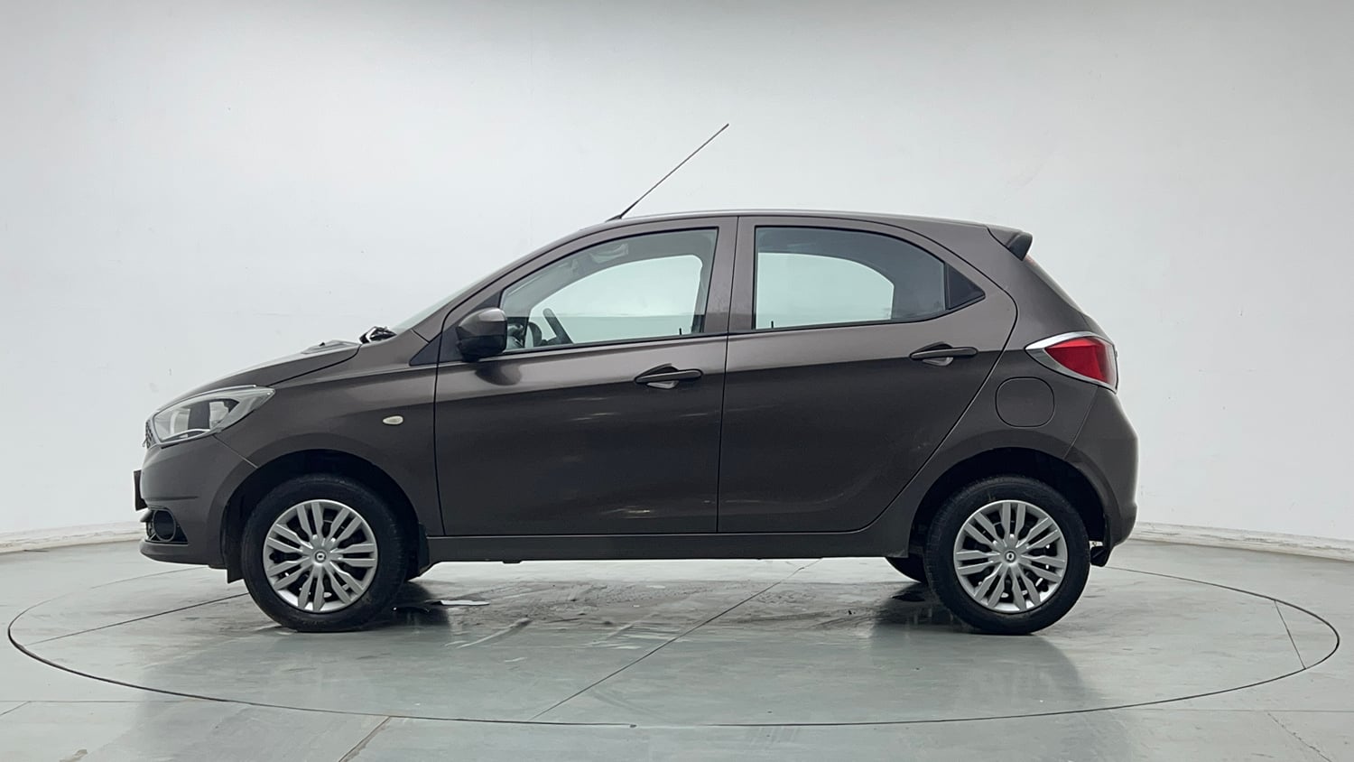 Used 2018 Tata Tiago Revotron XTA Petrol Automatic exterior LEFT SIDE VIEW