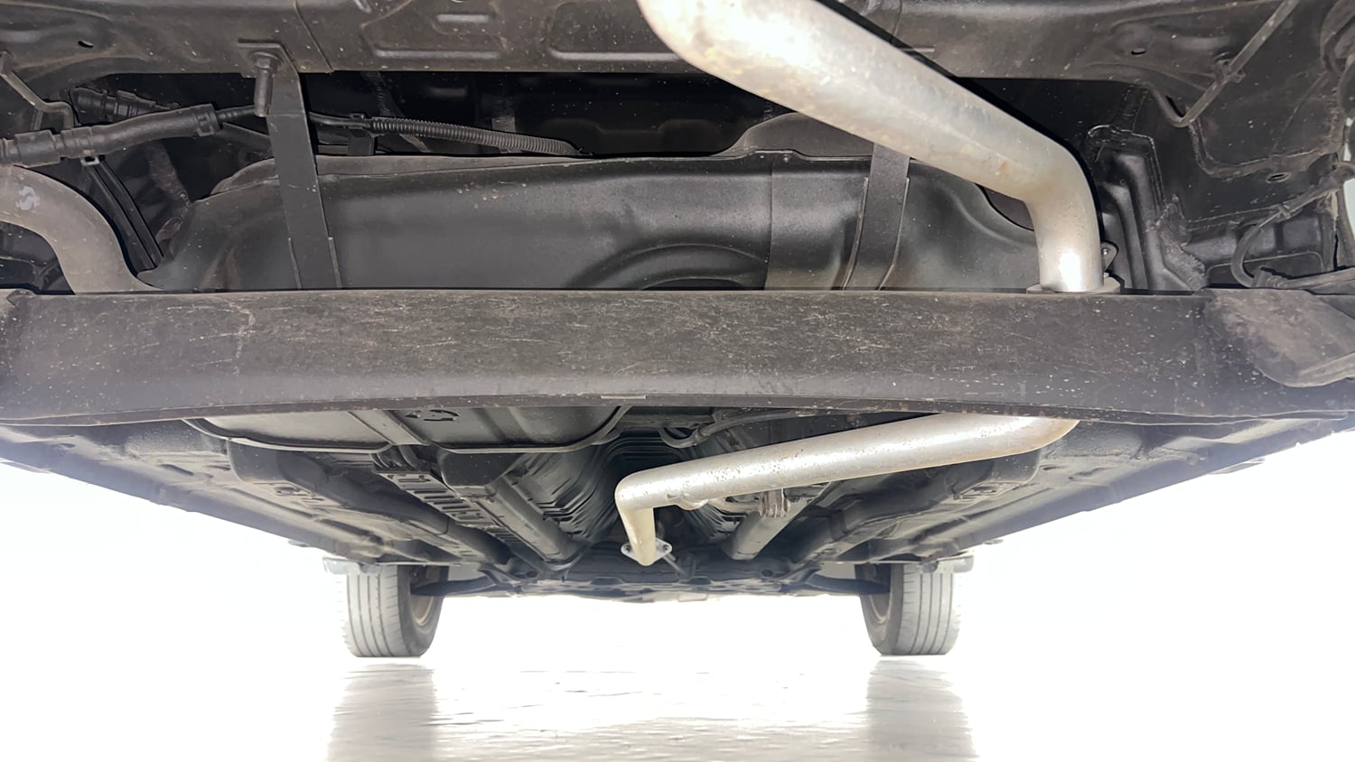 Used 2016 Hyundai Creta 1.6 SX Diesel Manual extra REAR UNDERBODY VIEW (TAKEN FROM REAR)