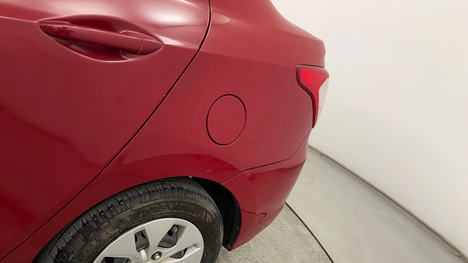 Used 2014 Hyundai Xcent S 1.2 Petrol Manual dents MINOR DENT