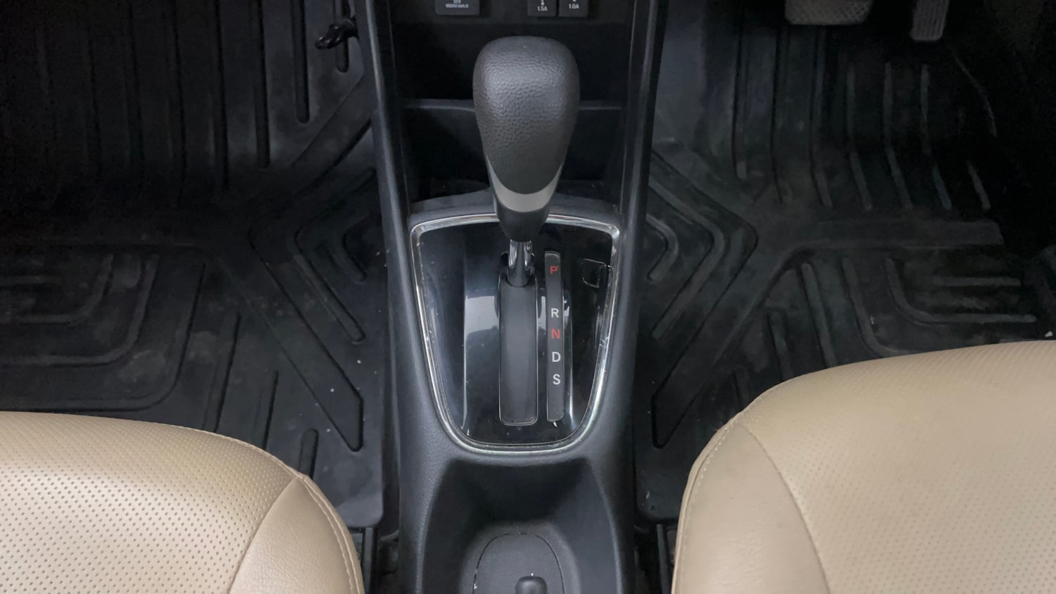 Used 2022 Honda Amaze VX CVT 1.2 Petrol Petrol Automatic interior GEAR  KNOB VIEW