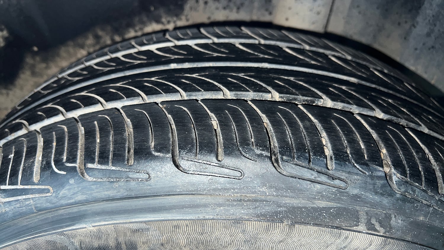 Used 2020 Skoda Rapid Active 1.0 TSI MT Petrol Manual tyres LEFT REAR TYRE TREAD VIEW