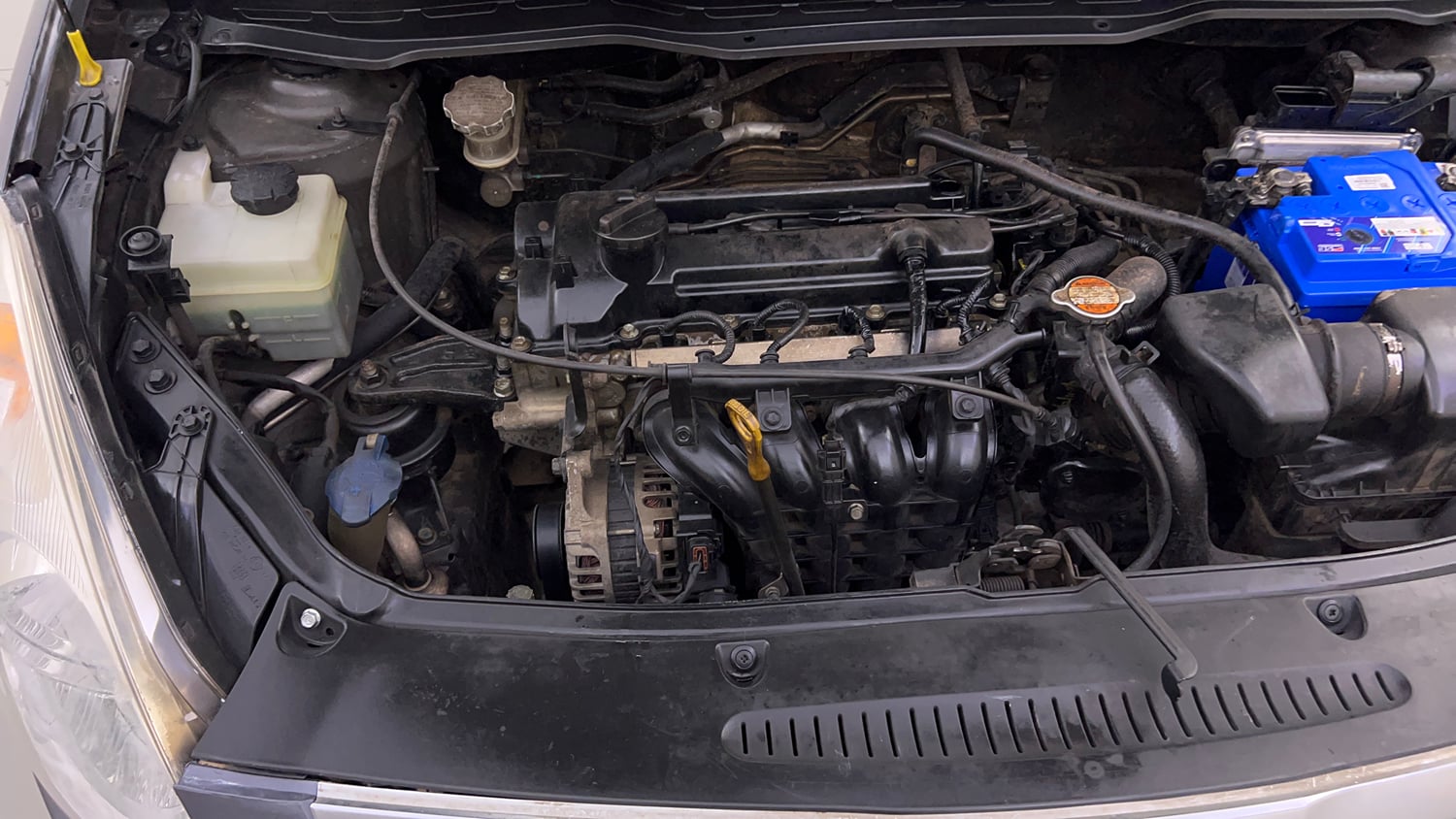 Used 2012 Hyundai i20 Asta 1.2 Petrol Manual engine ENGINE RIGHT SIDE VIEW