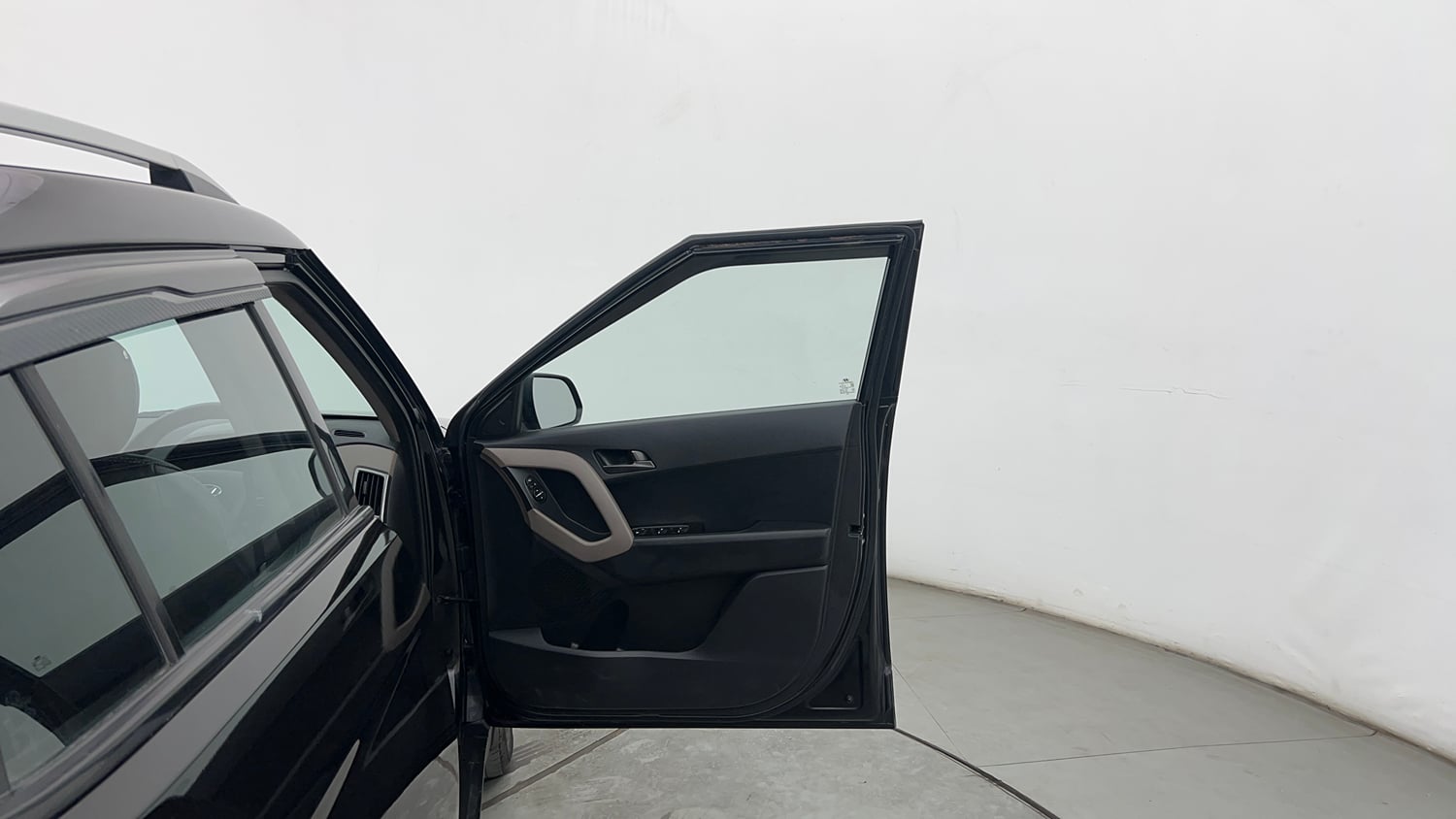 Used 2016 Hyundai Creta 1.6 SX Diesel Manual interior RIGHT FRONT DOOR OPEN VIEW