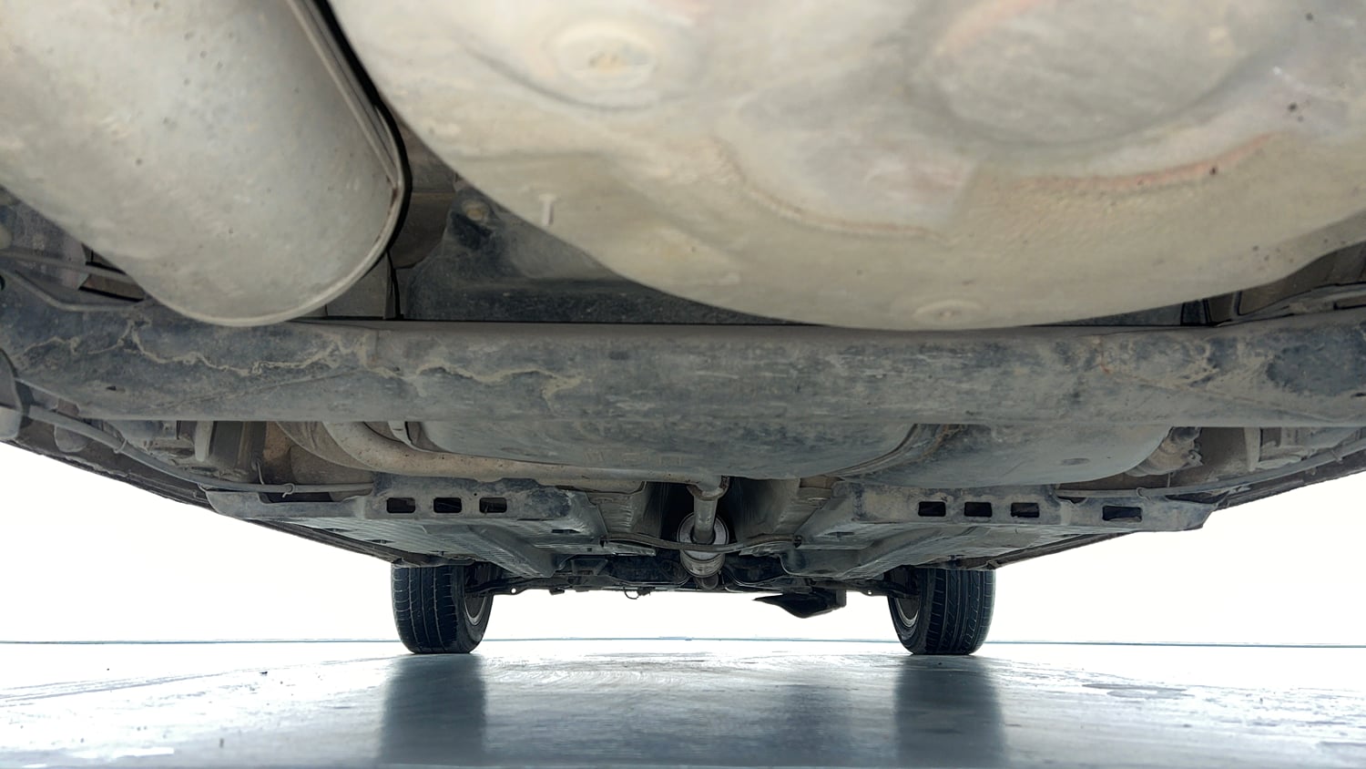 Used 2016 Volkswagen Polo Highline1.2L (P) Petrol Manual extra REAR UNDERBODY VIEW (TAKEN FROM REAR)