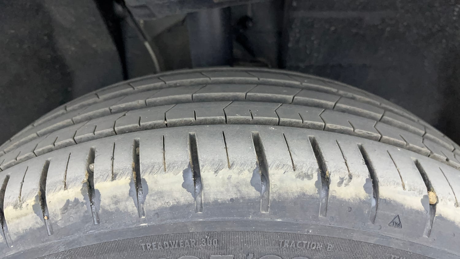 Used 2024 Tata Punch Creative Dual Tone AMT Petrol Automatic tyres RIGHT FRONT TYRE TREAD VIEW
