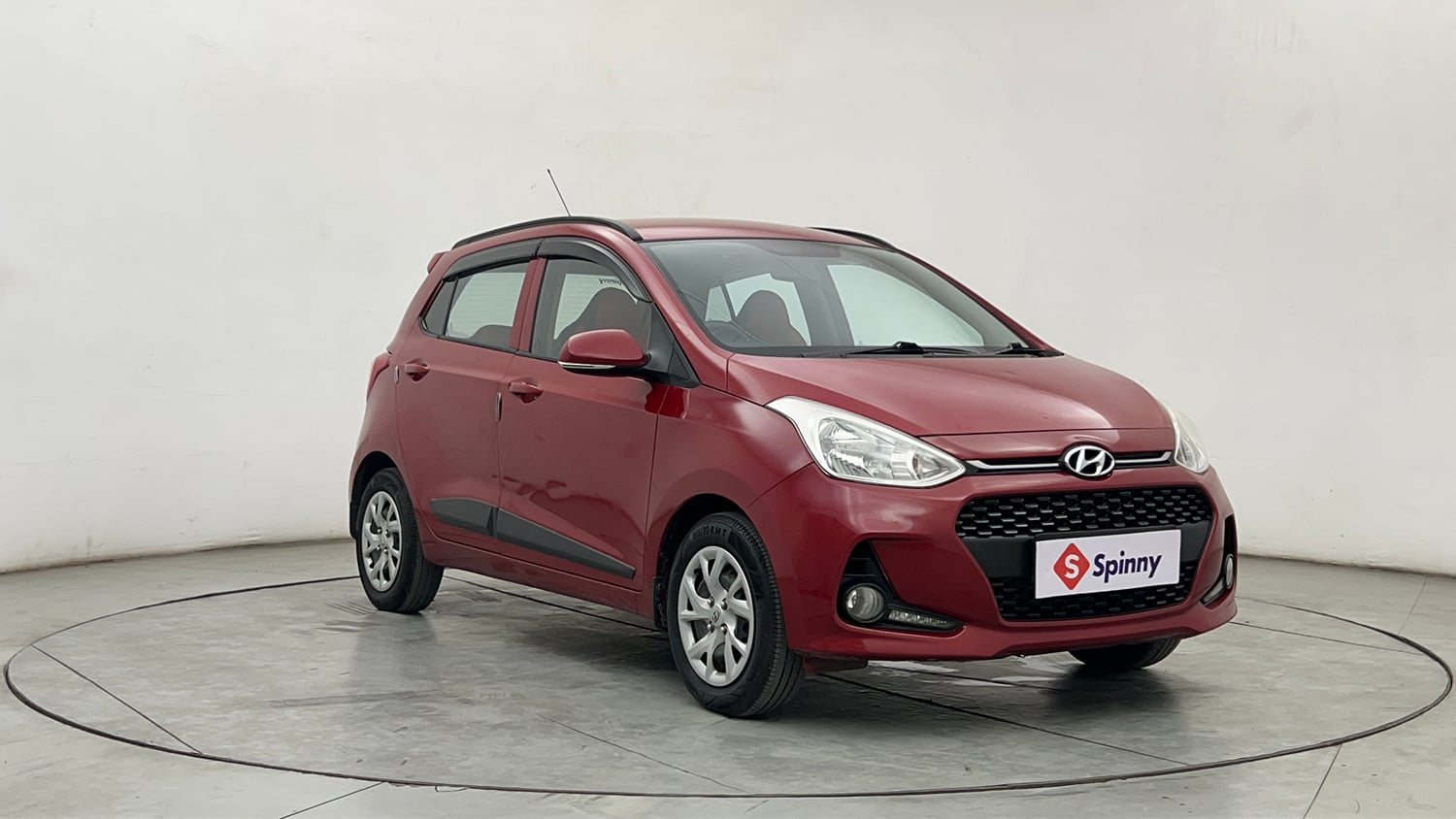 Used 2019 Hyundai Grand i10 Sportz 1.2 Kappa VTVT Petrol Manual exterior RIGHT FRONT CORNER VIEW