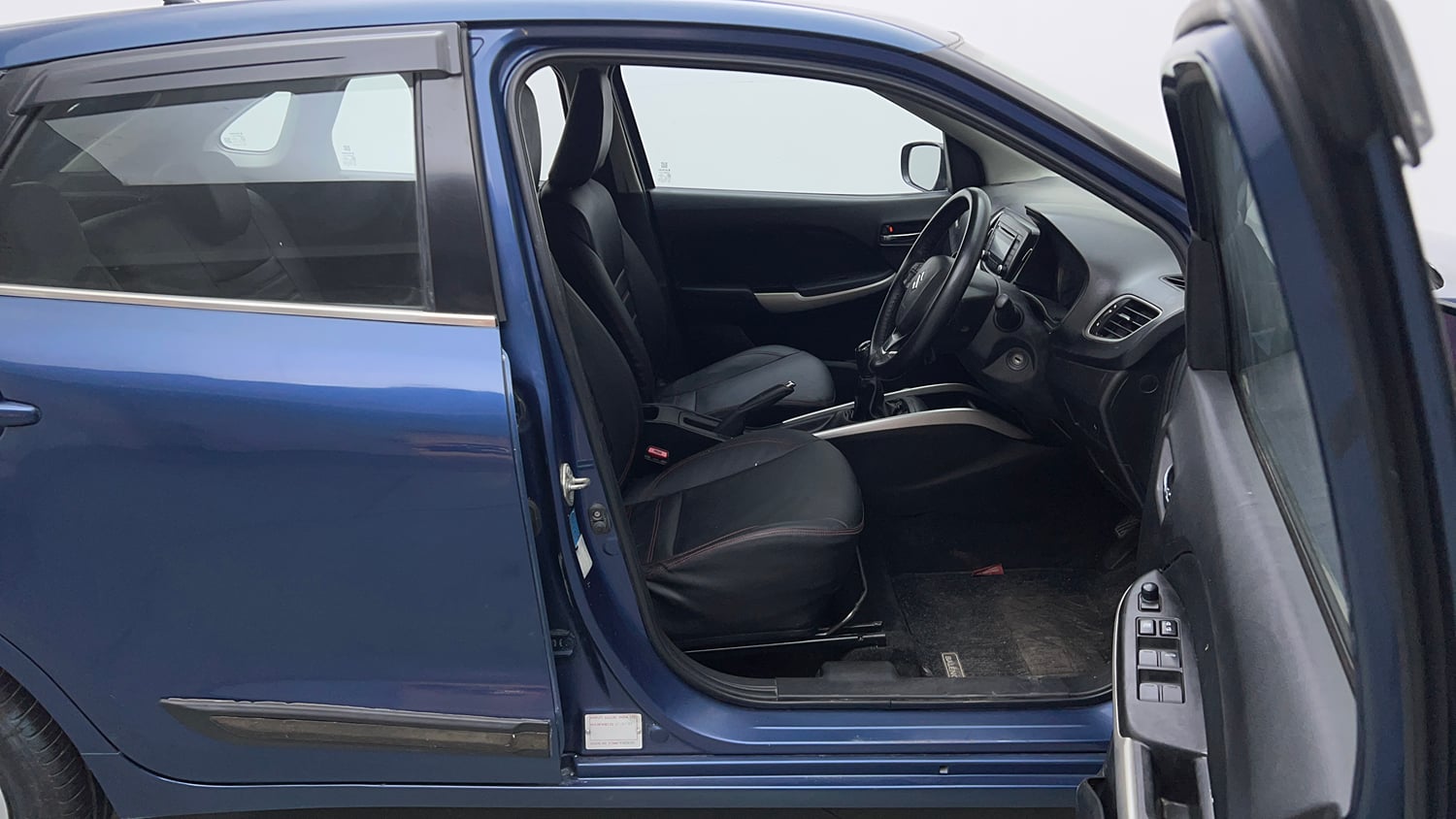 Used 2016 Maruti Suzuki Baleno Delta 1.2 Petrol Manual interior RIGHT SIDE FRONT DOOR CABIN VIEW