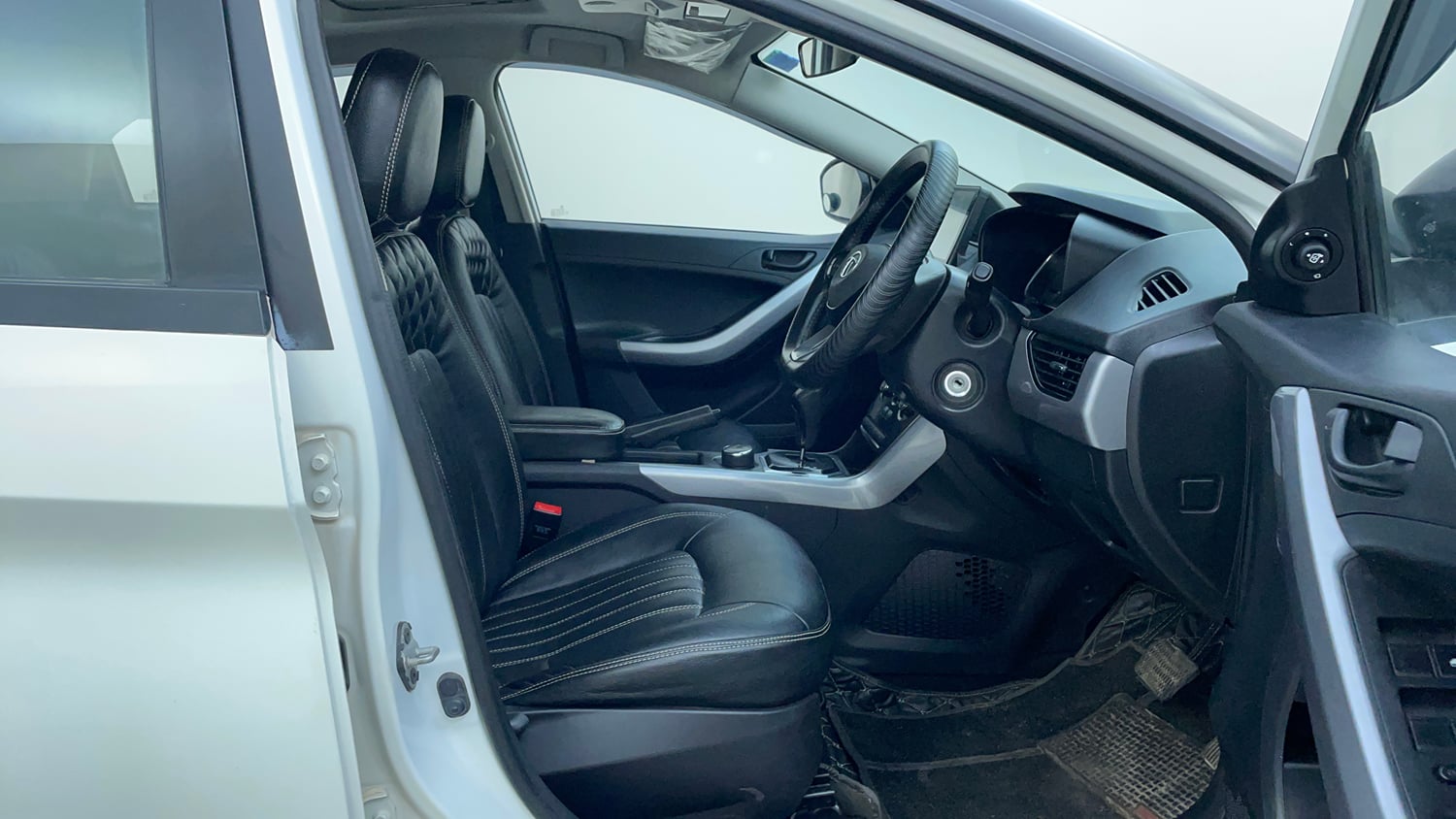 Used 2022 Tata Nexon XMA (S) Petrol Automatic interior RIGHT SIDE FRONT DOOR CABIN VIEW