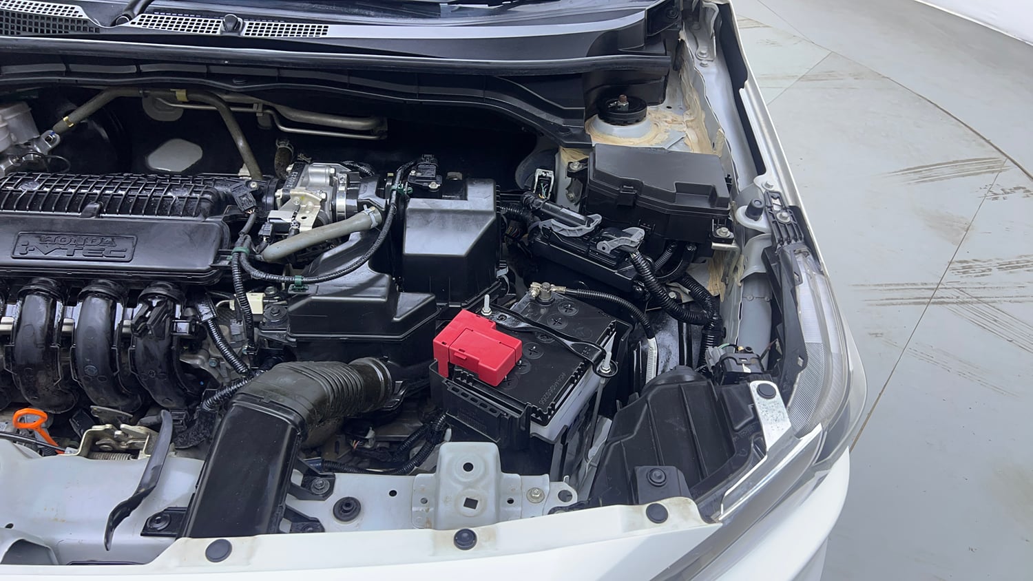 Used 2024 Honda Amaze S 1.2 Petrol CVT Petrol Automatic engine ENGINE LEFT SIDE VIEW