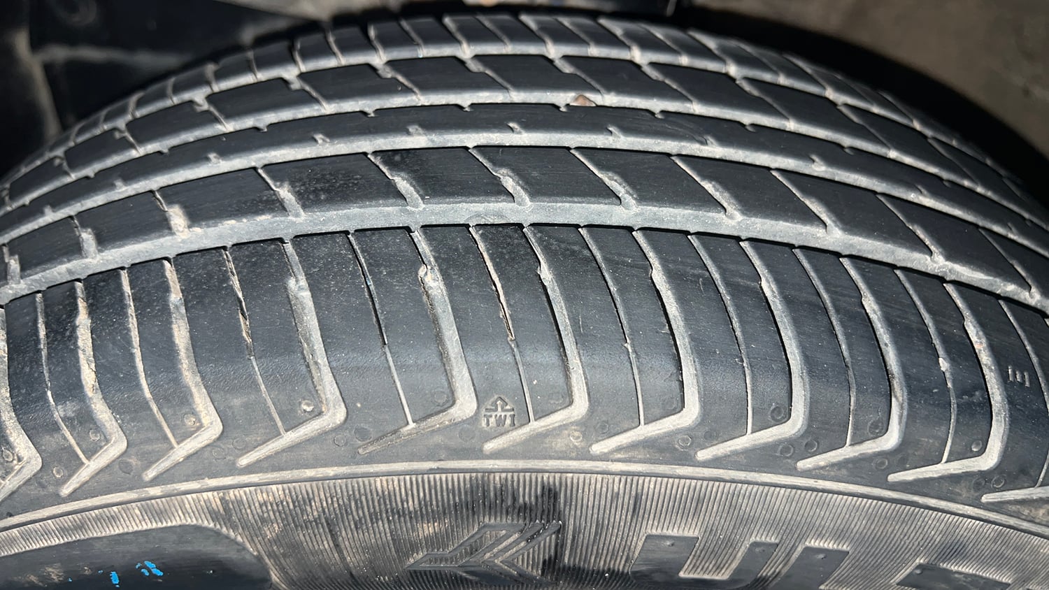 Used 2025 Maruti Suzuki Wagon R LXI 1.0 CNG Cng Manual tyres LEFT FRONT TYRE TREAD VIEW