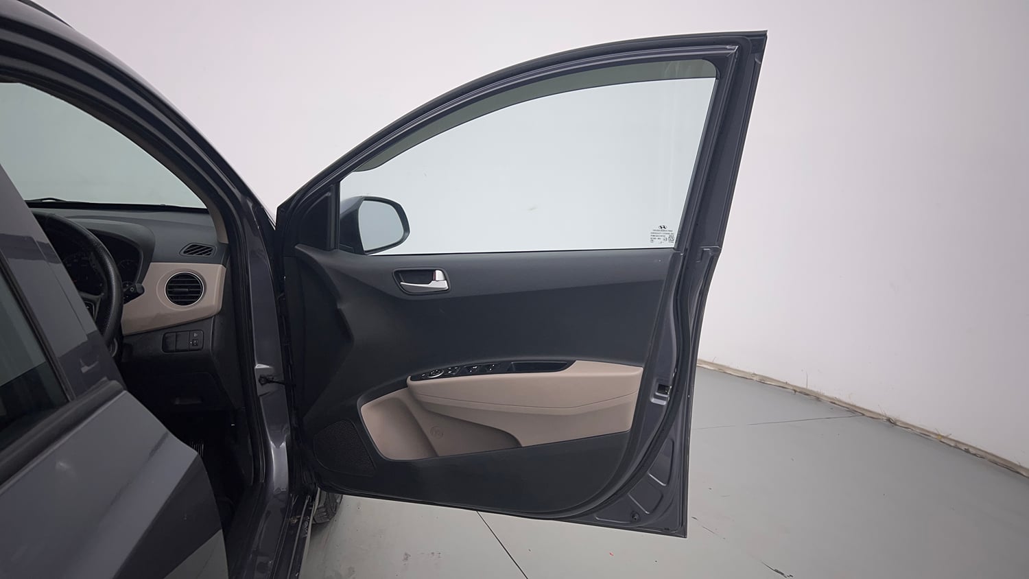 Used 2019 Hyundai Grand i10 Sportz 1.2 Kappa VTVT Petrol Manual interior RIGHT FRONT DOOR OPEN VIEW