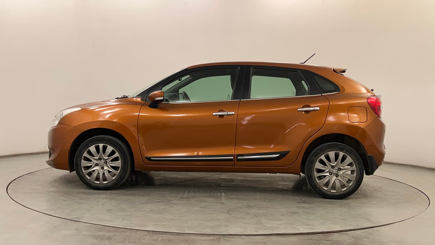 Used 2017 Maruti Suzuki Baleno Zeta 1.2 Petrol Manual exterior LEFT SIDE VIEW