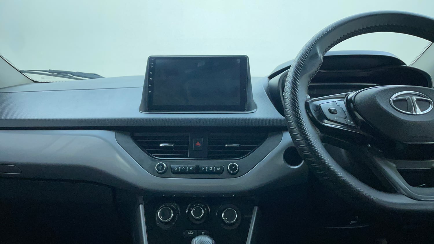 Used 2022 Tata Nexon XMA (S) Petrol Automatic interior MUSIC SYSTEM & AC CONTROL VIEW