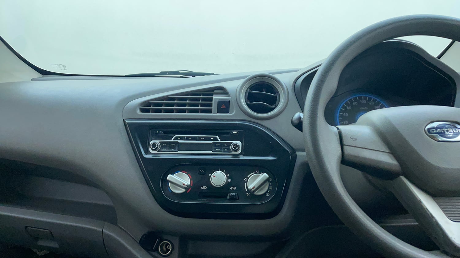 Used 2016 Datsun Redi-GO T (O) Petrol Manual interior MUSIC SYSTEM & AC CONTROL VIEW