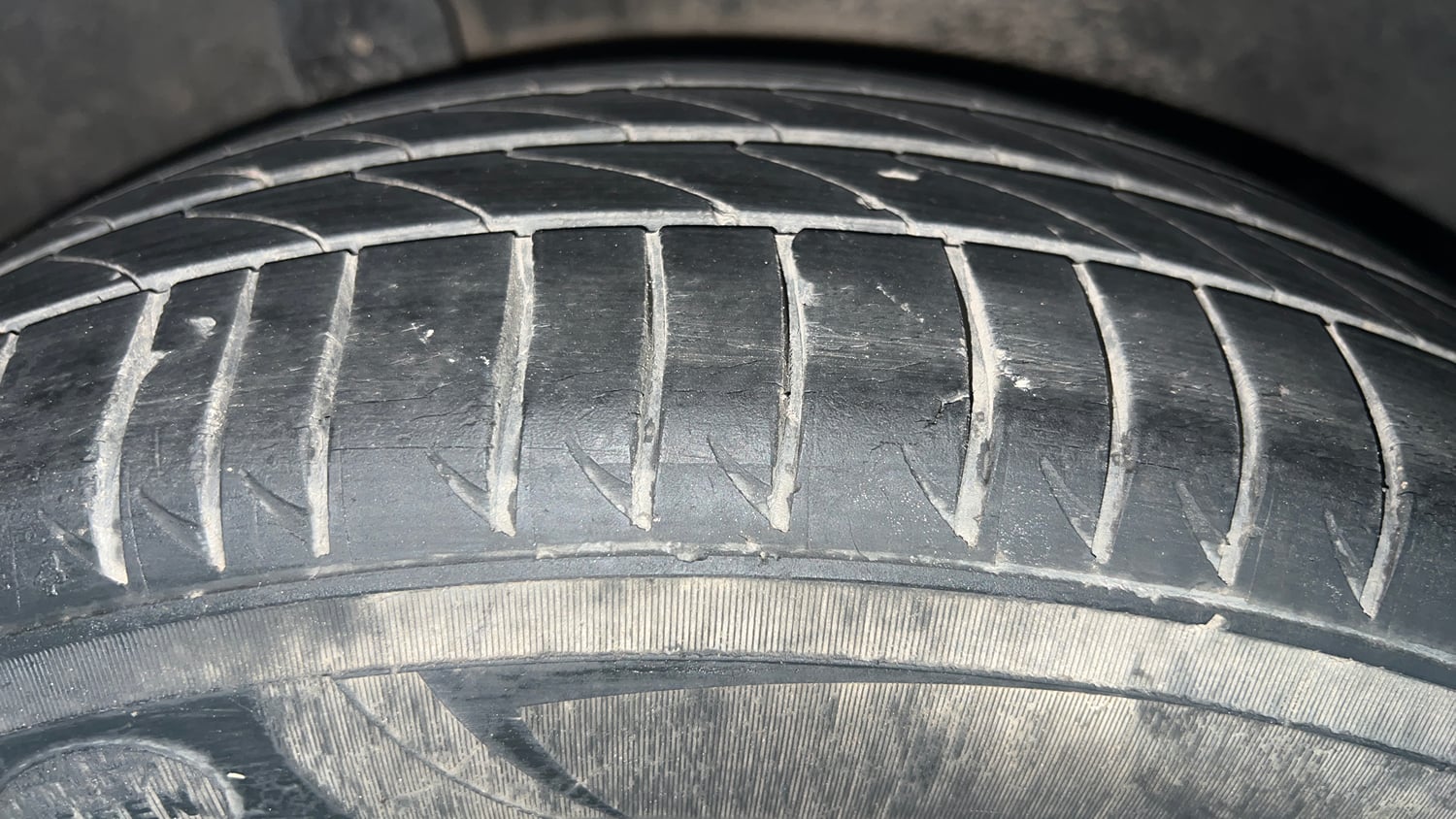 Used 2016 Honda BR-V S Petrol Petrol Manual tyres RIGHT REAR TYRE TREAD VIEW