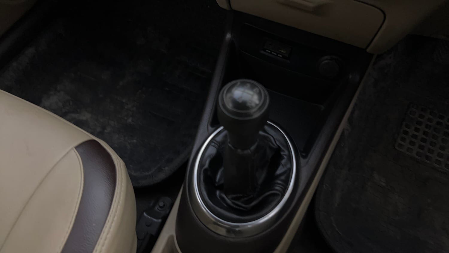 Used 2012 Hyundai i20 Asta 1.2 Petrol Manual interior GEAR  KNOB VIEW